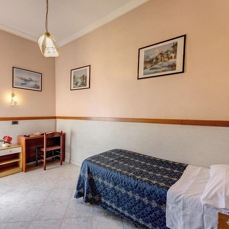 Отель Guest Planet Рим Экстерьер фото